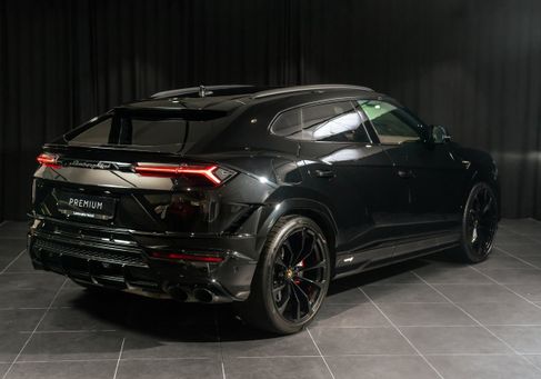 Lamborghini Urus, 2024 3