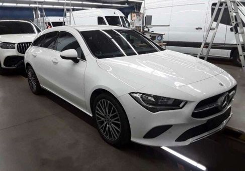 Mercedes-Benz CLA 180, 2021