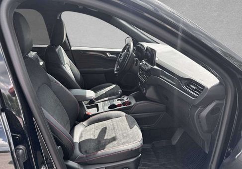 Ford Kuga, 2022