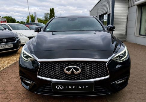 Infiniti Q30, 2020 3