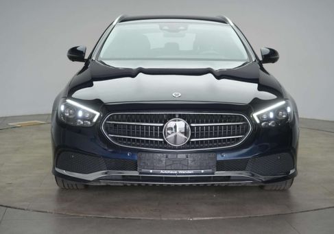 Mercedes-Benz E 200, 2023 2