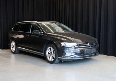 Volkswagen Passat, 2022