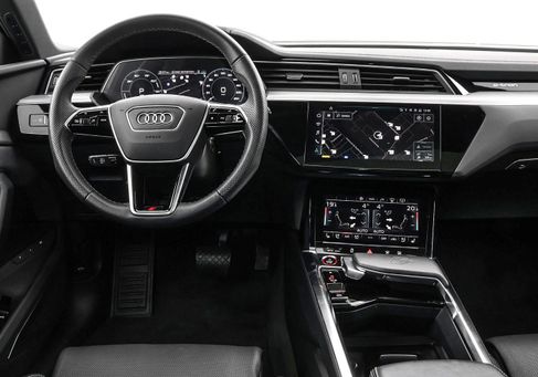 Audi e-tron, 2022