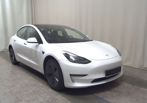 Tesla Model 3, 2023 3
