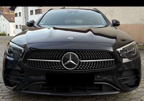 Mercedes-Benz E 220, 2021