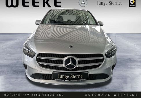 Mercedes-Benz B 200, 2022