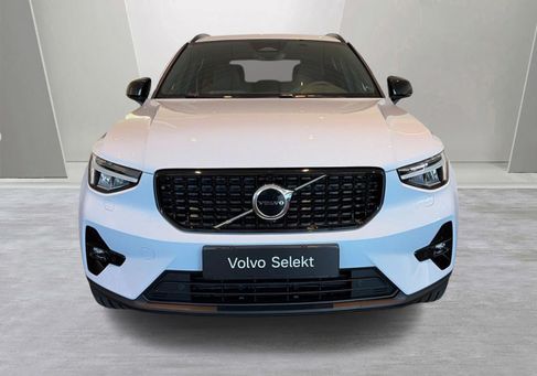 Volvo XC40, 2025 2