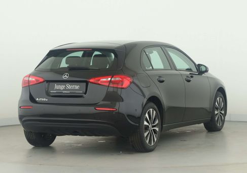 Mercedes-Benz A 250, 2022