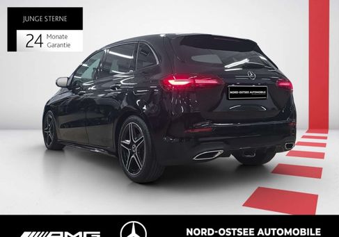 Mercedes-Benz B 180, 2023