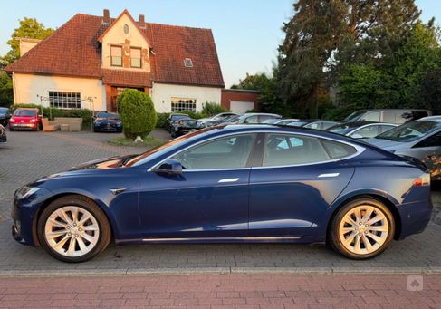 Tesla Model S, 2018