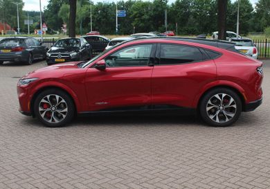 Ford Mustang Mach-E, 2021