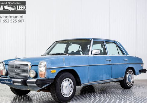 Mercedes-Benz 200, 1976