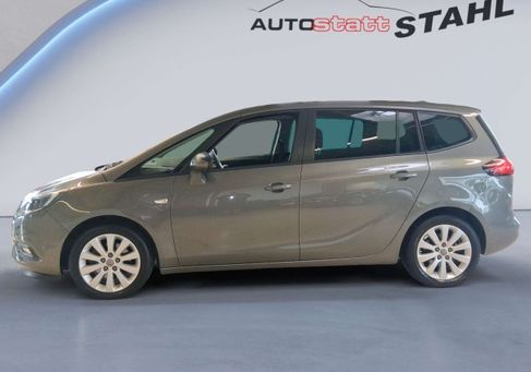 Opel Zafira, 2018