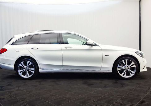 Mercedes-Benz C 300, 2021