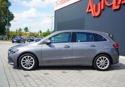 Mercedes-Benz B 200, 2021