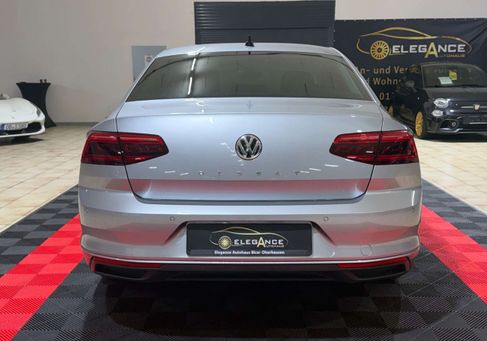 Volkswagen Passat, 2019