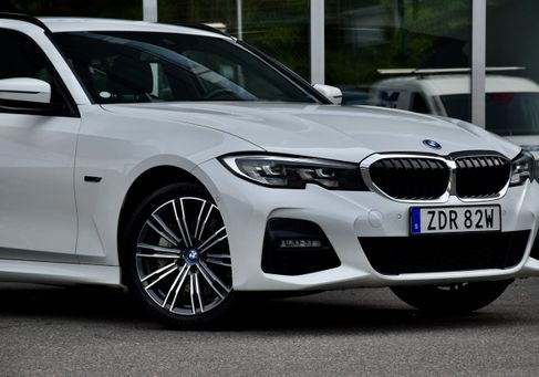 BMW 330, 2022 2