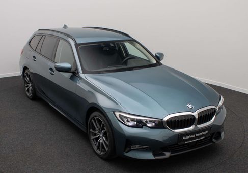 BMW 330, 2021