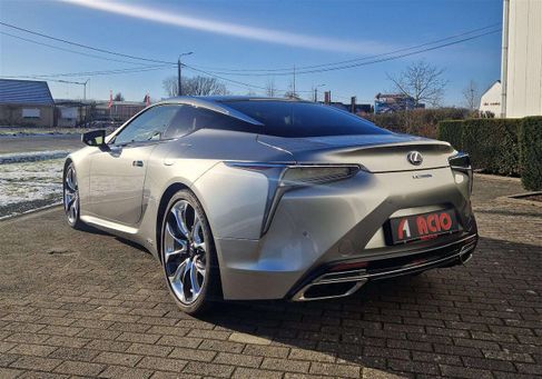 Lexus, 2020