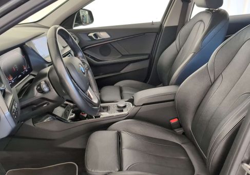 BMW 118, 2021
