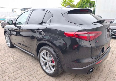 Alfa Romeo Stelvio, 2017