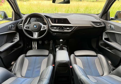 BMW 118, 2021