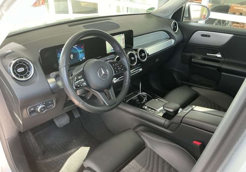 Mercedes-Benz GLB 200, 2021