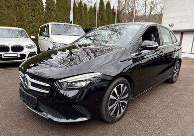 Mercedes-Benz B 200, 2022