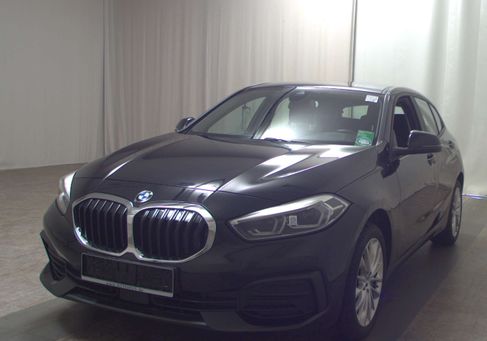 BMW 120, 2022