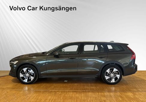 Volvo V60 Cross Country, 2022