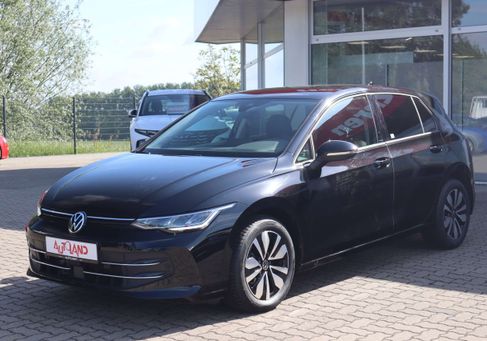 Volkswagen Golf, 2024 2