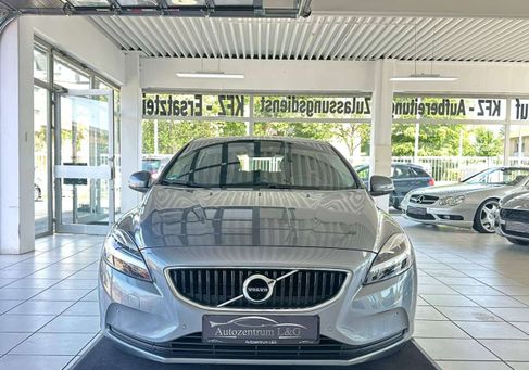 Volvo V40, 2018
