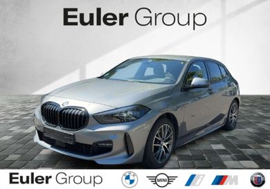 BMW 118, 2022
