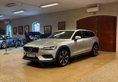 Volvo V60 Cross Country, 2021