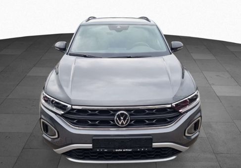 Volkswagen T-Roc, 2025 3