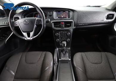Volvo V40 Cross Country, 2019