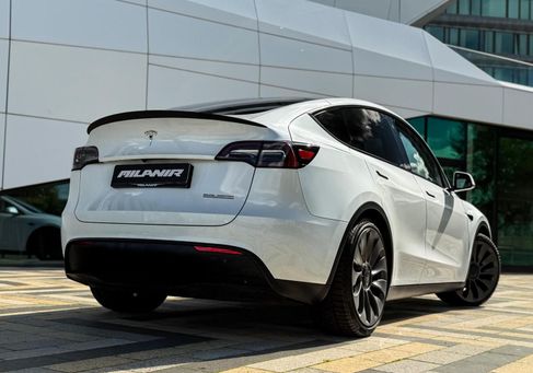 Tesla Model Y, 2023 2