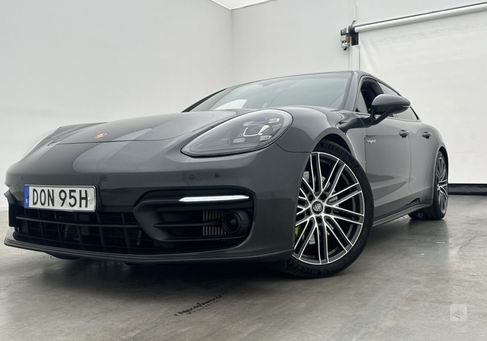 Porsche Panamera, 2022