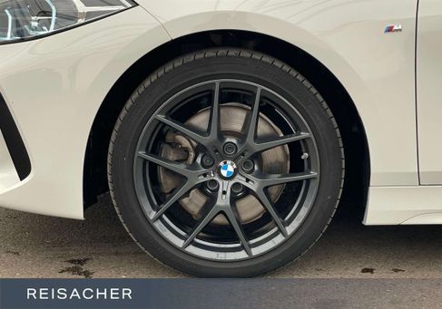 BMW 120, 2023