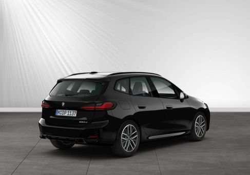 BMW 220, 2025 2