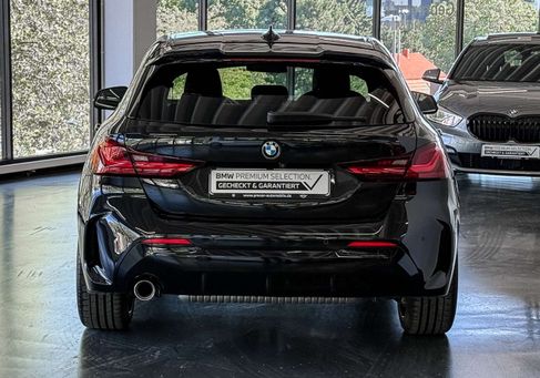 BMW 118, 2023