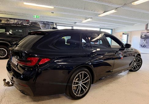 BMW 530, 2024 3