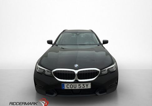 BMW 330, 2021