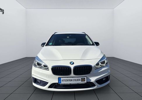 BMW 216, 2017