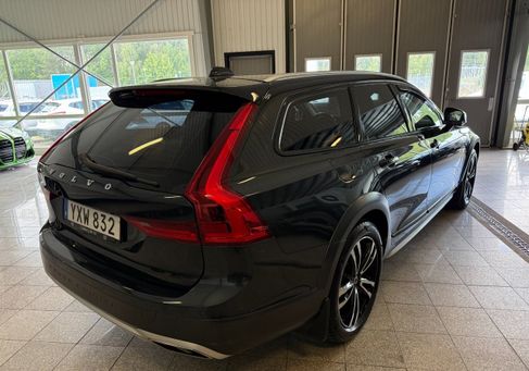 Volvo V90 Cross Country, 2018