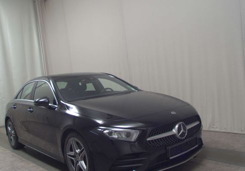 Mercedes-Benz A 200, 2022 3