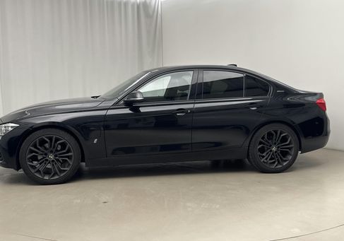 BMW 330, 2017