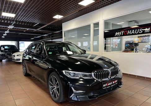 BMW 330, 2022