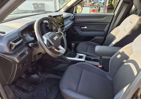 Dacia Duster, 2024 3