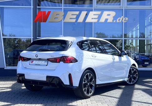 BMW 120, 2025